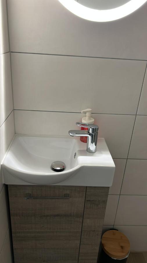 Studio T A 5Mn Euro Airport Avec Terrasse Saint-Louis  Buitenkant foto